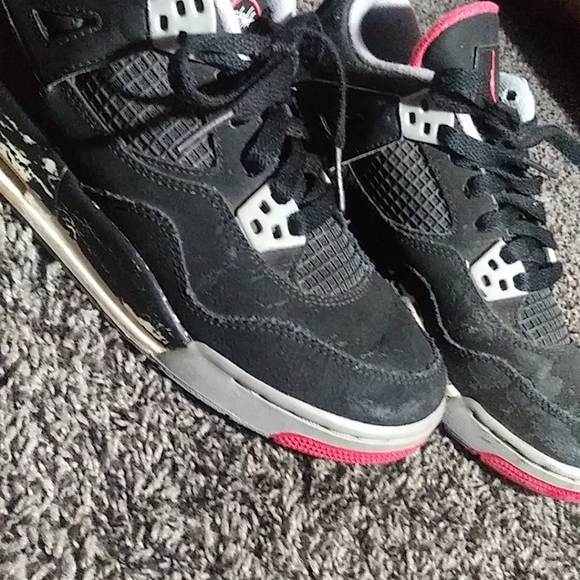 Jordan 4 - Picture 2 of 2